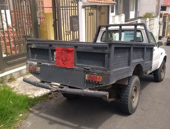 Toyota Stout del 80' cc 2000 en Loja (Cantón)