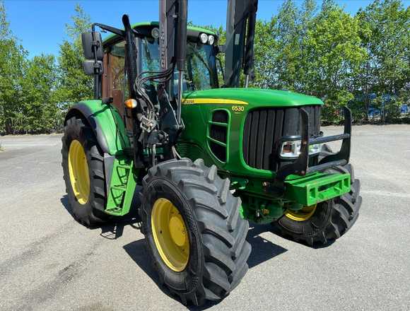 Tractor John Deere 6530 con cargador en La Chorrera (Distrito)