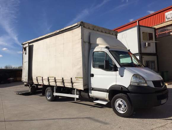 SE VENDE RENAULT MASCOTT
