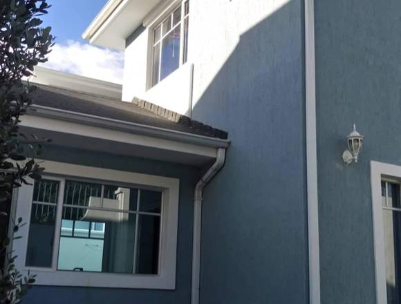 CASA 3 PISOS CARCELEN CONJUNTO RESIDENCIAL PRIVADO en Quito (Cantón)