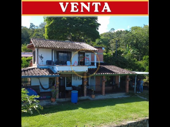 PARCELA CAMPESTRE DE 1 HECTAREA CON CASA A 15 MINUTOS DEL SOCORRO