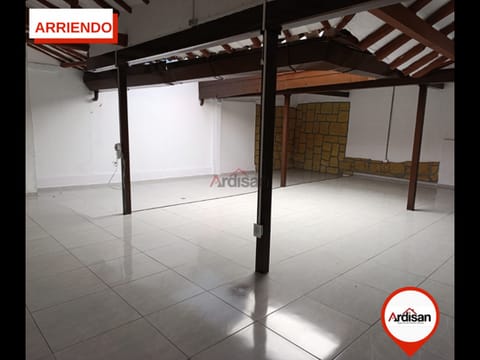 ARRIENDO / VENTA LOCAL COMERCIAL CENTRAL