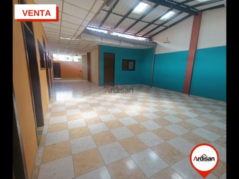 CASA COMERCIAL PLANA CENTRAL DE 319MTS