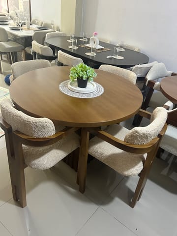 Comedor moderno de 6 y 4 puestos, nuevo en Santo Domingo Este (Municipio)