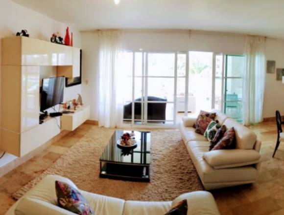 VENTA HERMOSO APARTAMENTO FRENTE A LA PLAYA en Higüey (Municipio)