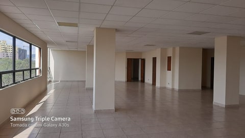 Alquilo amplia oficina en Edificio Condesa II, Zona 13 en Ciudad de Guatemala (Municipio)