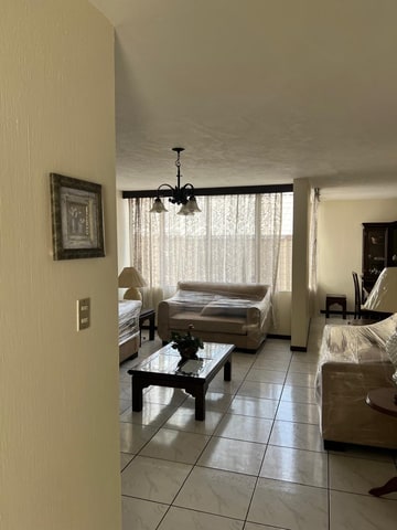 Alquilo Apartamento AMUEBLADO en Zona 9 por Plazuela España en Ciudad de Guatemala (Municipio)