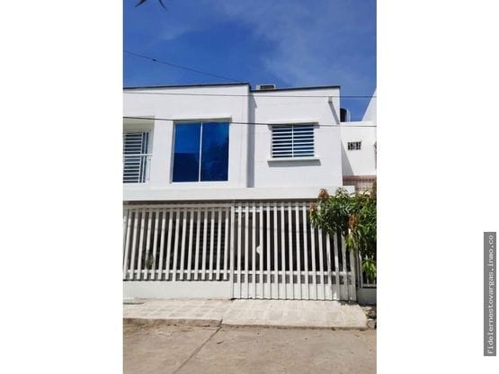 SE VENDE CASA DE 3 ALCOBAS EN EL SECTOR DE RIASCOS