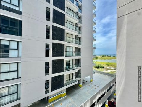 SE ARRIENDA APARTASUITE EN EL SECTOR DE POZOS COLORADOS