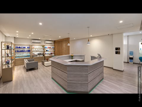 SE ARRIENDA LOCAL COMERCIAL CON UBICACIÓN ESTRATÉGICA