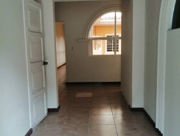 VENTA DE CASA EN COLONIA SAN BENITO en Apopa (Municipio)