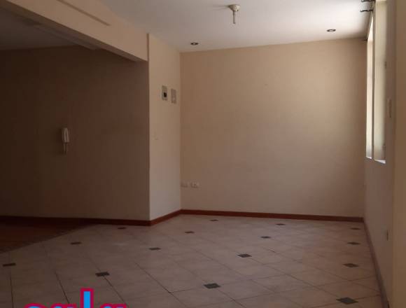 ARRIENDO Departamento en Centro Histórico en Cuenca (Cantón)