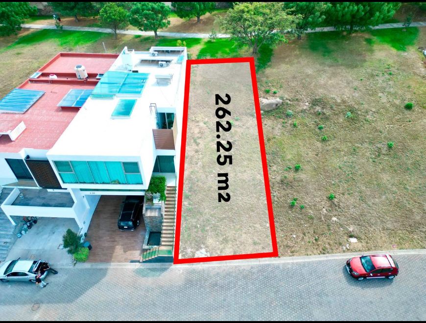 Terreno en Venta, en Bosque Real, Tlajomulco