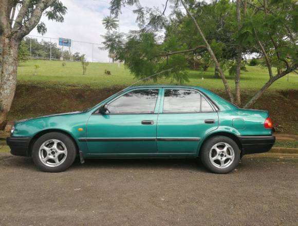 SE VENDE TOYOTA COROLLA XLi