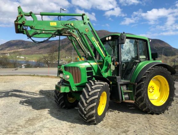 John Deere 6330 PREMIUM INVITE. en Maule (Comuna)