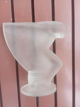 Escultura de vidrio esmerilado Bohemia estilo Lalique años 60-70 en San Gregorio de Polanco (Localidad)