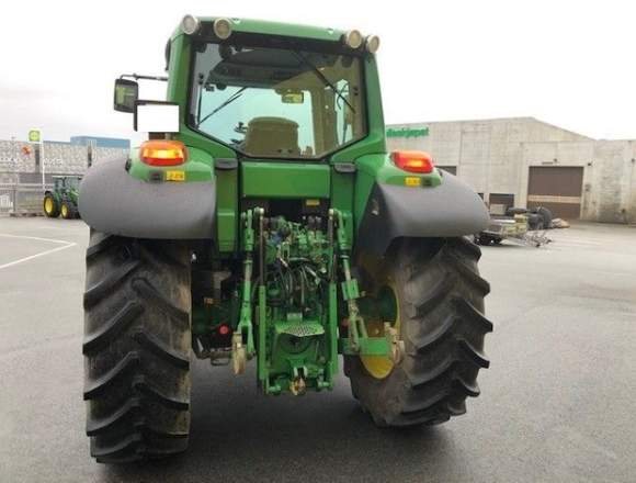 Tractor Agrícola John Deere 6430 Año: 2009 en Colchane (Comuna)