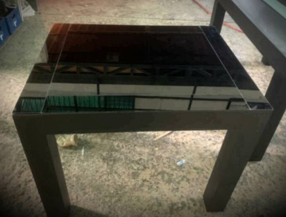 Mesa de comedor sin sillas en Libertador (Municipio)