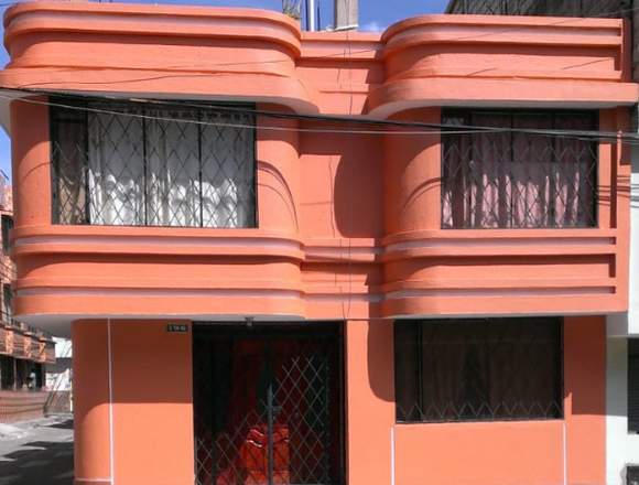 Linda casa esquinera, Cdla. IESS-FUT, Sur de Quito en Quito (Cantón)