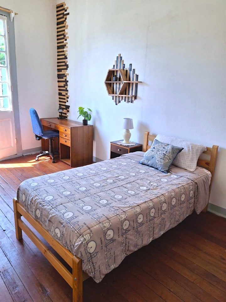 Dormitorio amoblado con balcón en Valparaíso en Valparaíso (Comuna)