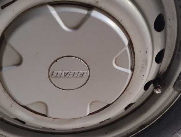 compro tapa de rueda central de fiat palio 1999 en 25 de Mayo (Localidad)