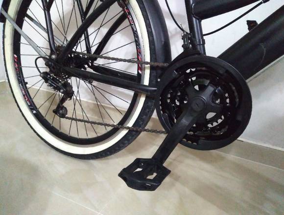Bicicleta playera urbana negra rin 26 canasta en Bogotá, D.C. (Municipio)