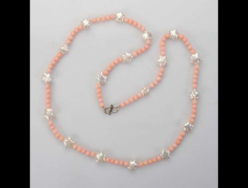Collar para mujer de perlas y coral rosa. en Vila-Real (Municipio)