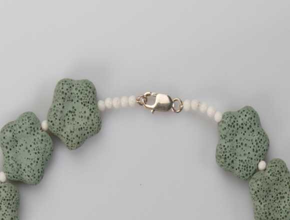 Collar para mujer de lava y coral en Vila-Real (Municipio)