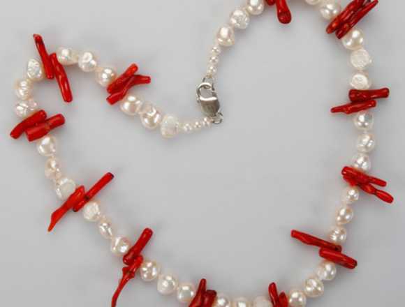 Collar para mujer de coral y perlas en Vila-Real (Municipio)