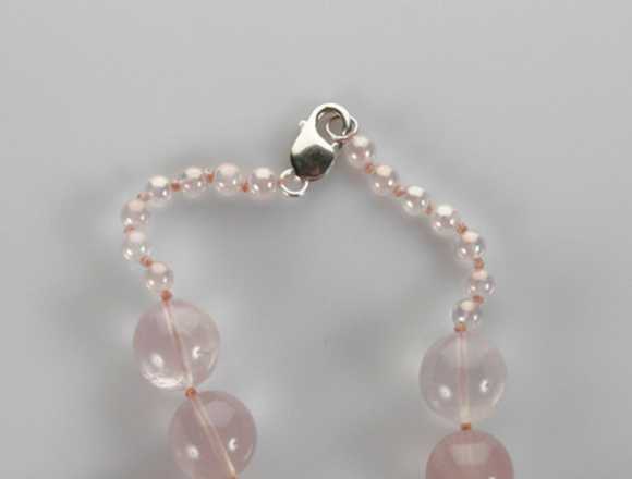 Collar para mujer de cuarzo rosa. en Vila-Real (Municipio)