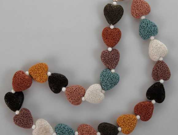 Collar para mujer de lava volcánica y coral en Vila-Real (Municipio)