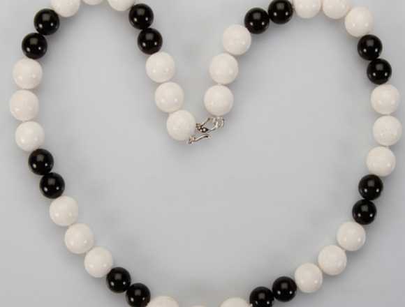 Collar para mujer de coral y obsidiana