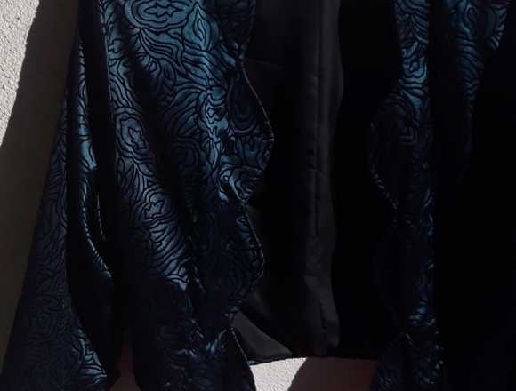 Chaqueta para mujer de terciopelo y seda.