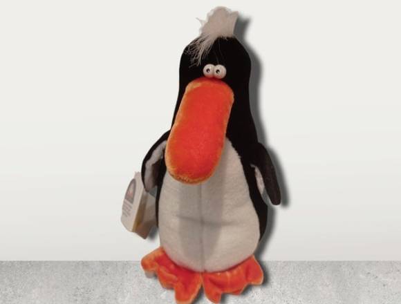 Peluche pingüino marca Elfintoys con etiqueta