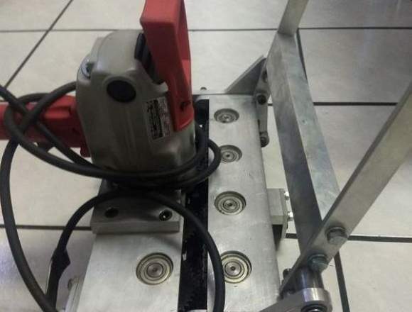 Engargoladora para perfil de lámina KR-18. en San Nicolás (Municipio)