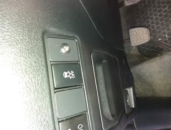 TOYOTA YARIS COMO NUEVO en Santiago (Comuna)
