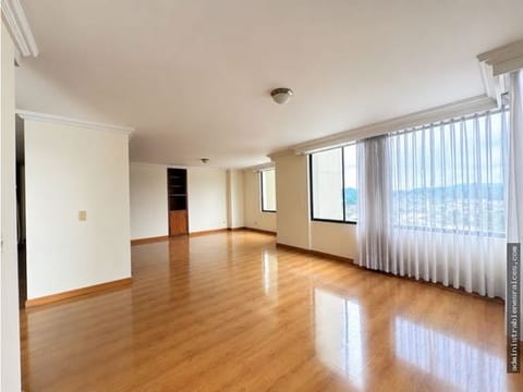 Apartamento 3 alcobas Avenida Santander sector Palogrande Manizales