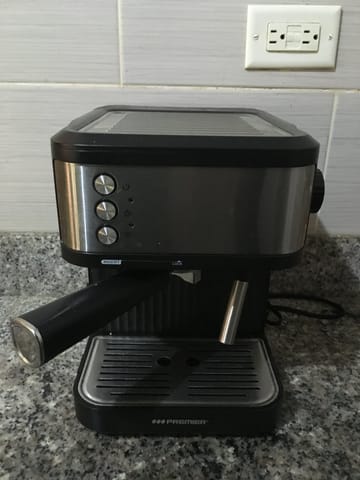 Cafetera Espresso Premier CM-9402 con vaporizador (como nueva)