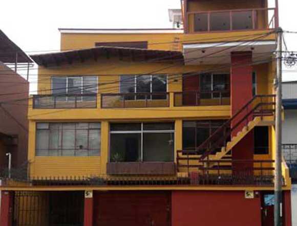 ALQUILO CASA COMERCIAL SANTA CATALINA LA VICTORIA