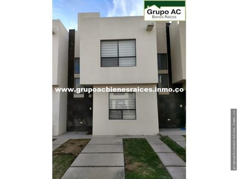 CASA EN RENTA EN FRACC. SONTERRA R-1157