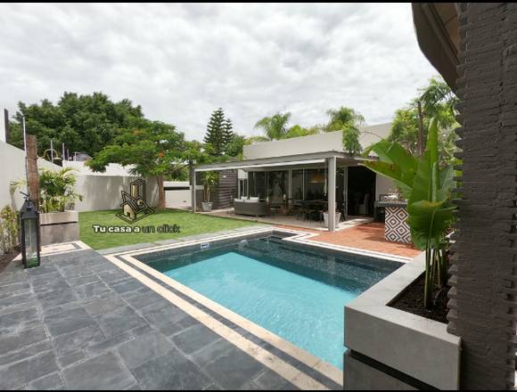 CASA CON ALBERCA EN VENTA EN JURIQUILLA