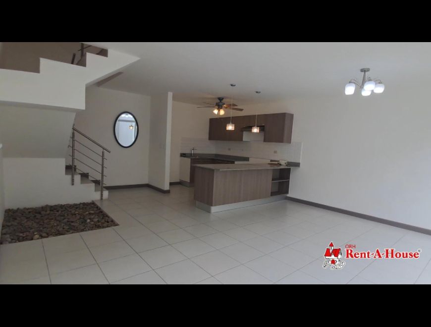 HERMOSA CASA EN HACIENDA LINCOLH HEREDIA