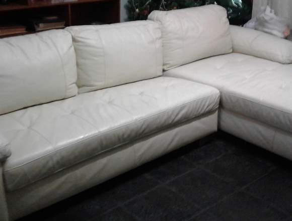 Vendo mueble seccional de cuero en Yungay (Distrito)