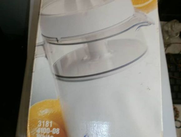 Extractor Exprimidor de naranjas Oster