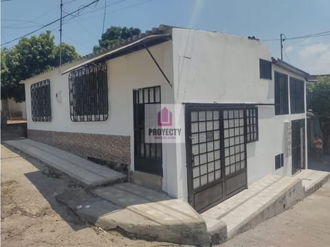 Venta casa esquinera dos apartamentos y local villa rosario cucuta