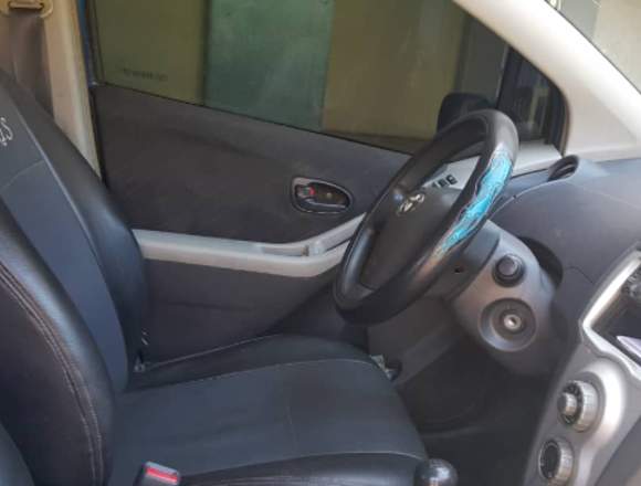 Toyota Yaris full aire acondicionado en Aragua (Municipio)