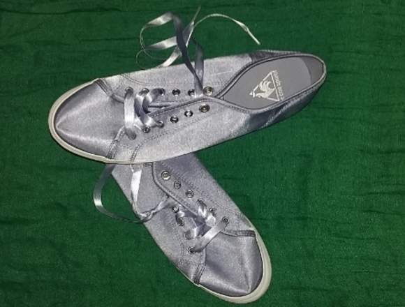 ZAPATILLAS LE COQ. RASO CELESTE